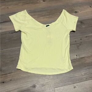 Wild Fable top medium yellow new with tags